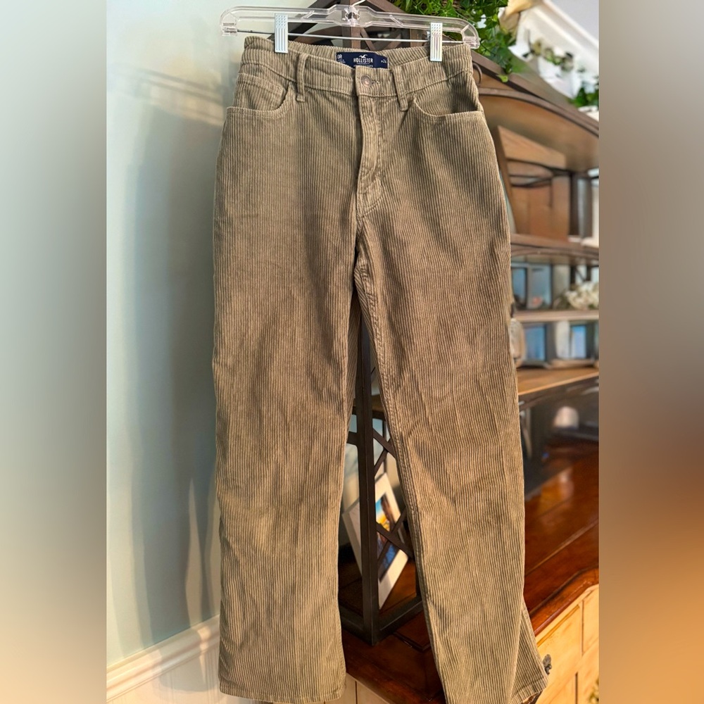 Women’s Junior’s Hollister Corduroy Pants Size 0 Olive Green EUC High Rise Fit